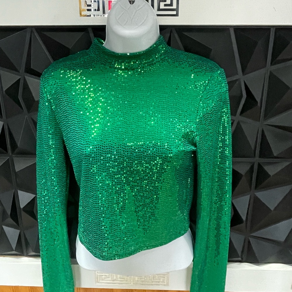 NEW sparkling green top
